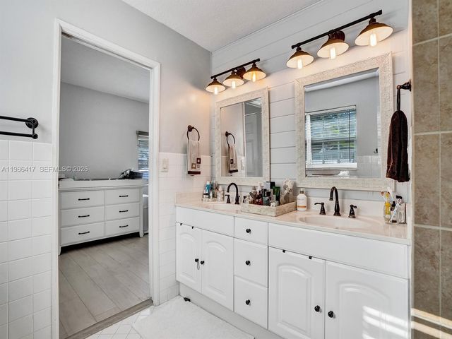 217 SE 5th St, Dania Beach, FL 33004