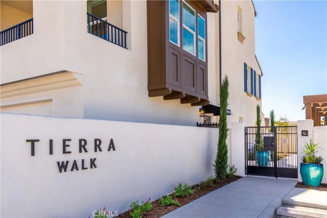 160 Tierra Lane, Cypress, CA 90630