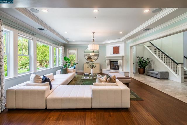 30 Ariey Lane, Lafayette, CA 94549
