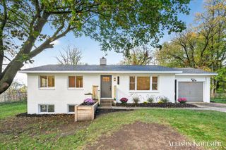 6905 Maple Avenue, Georgetown Twp, MI 49428