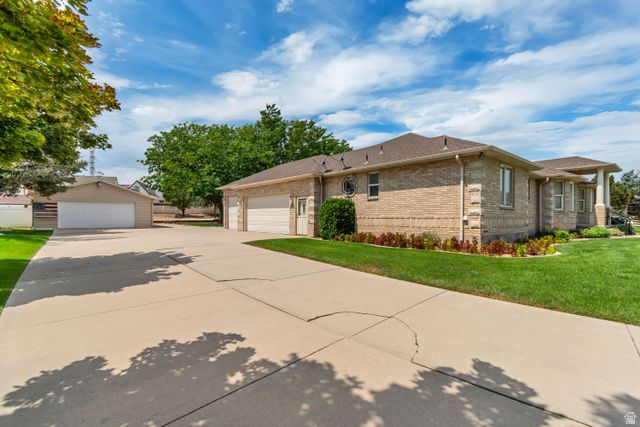 14278 S COUNTRY CLASSIC DR, Bluffdale, UT 84065