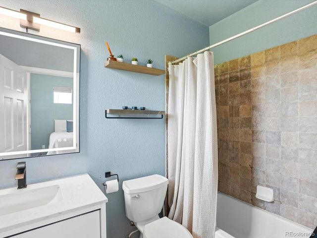 13625 W 86th Dr, Arvada, CO 80005