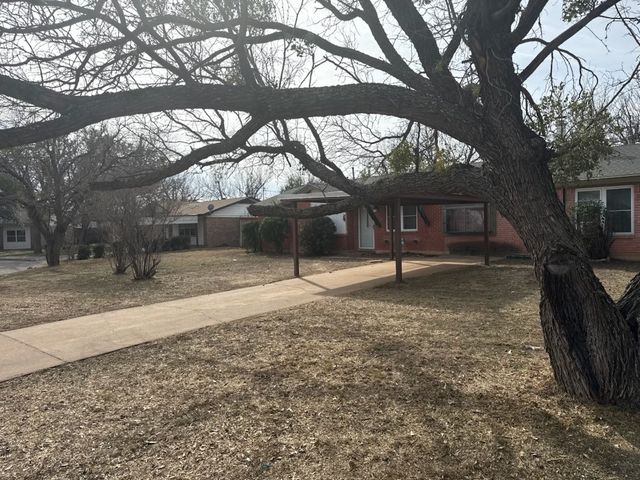 2725 Robertson Drive, Abilene, TX 79606