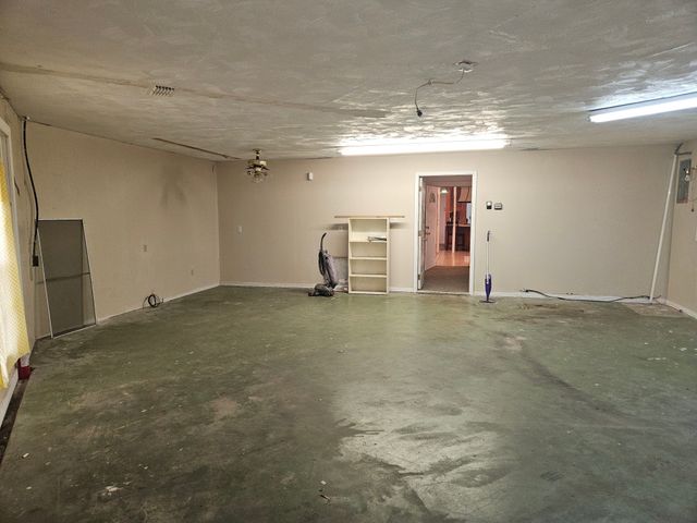 2725 Robertson Drive, Abilene, TX 79606