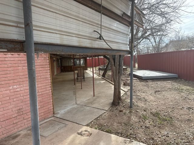 2725 Robertson Drive, Abilene, TX 79606