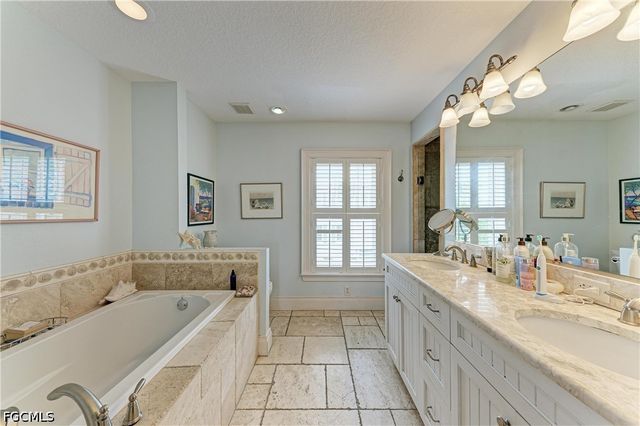 793 Jungle Queen WAY, Longboat Key, FL 34228