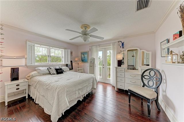 793 Jungle Queen WAY, Longboat Key, FL 34228