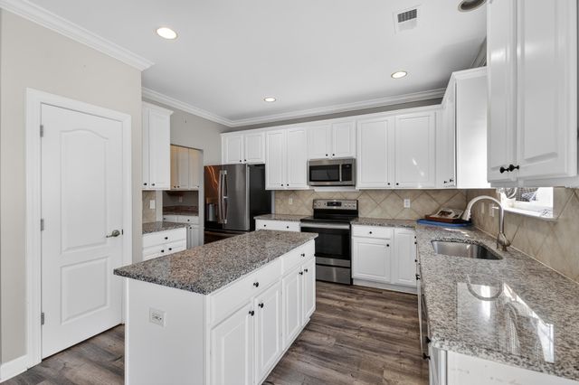 1431 Brighton Ave., Myrtle Beach, SC 29588