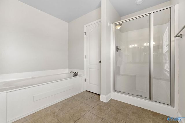 242 Chestnut Oak Circle, Owens Cross Roads, AL 35763