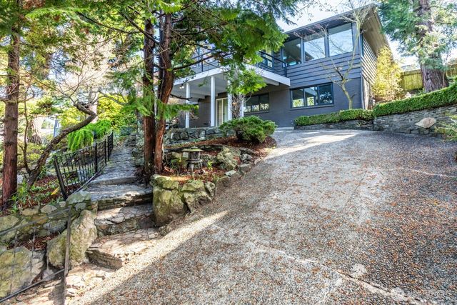3430 39th Avenue W, Seattle, WA 98199