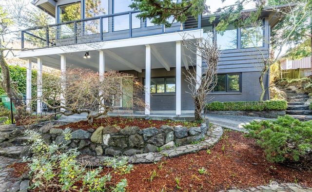3430 39th Avenue W, Seattle, WA 98199