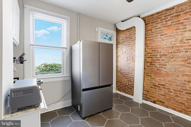 2712 DILLON ST, Baltimore, MD 21224