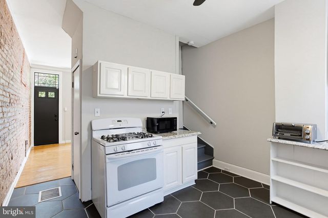 2712 DILLON ST, Baltimore, MD 21224