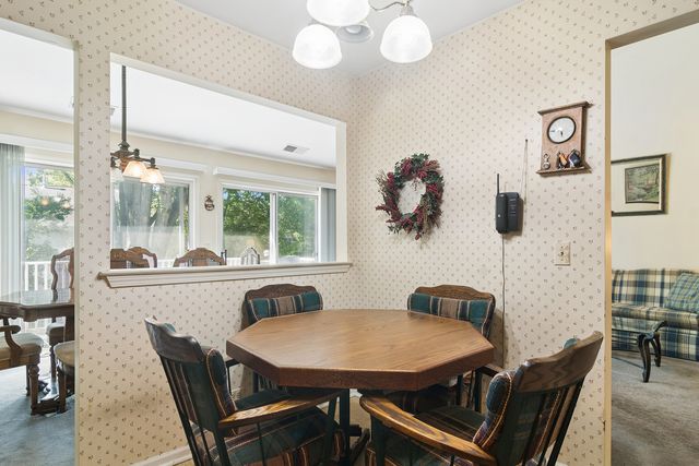 708 Newgate Lane B, Prospect Heights, IL 60070