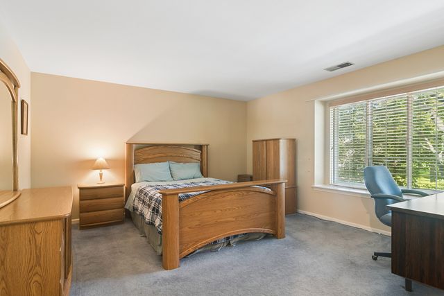 708 Newgate Lane B, Prospect Heights, IL 60070