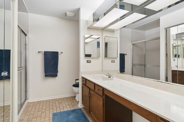 708 Newgate Lane B, Prospect Heights, IL 60070