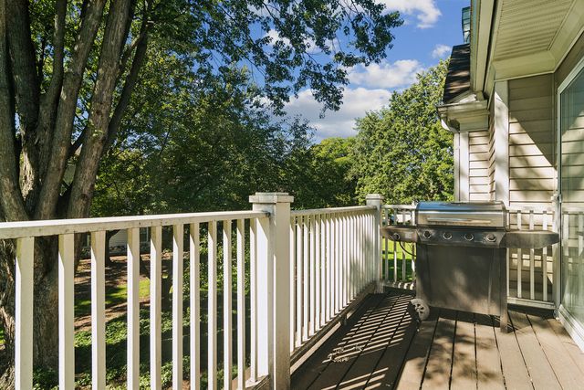 708 Newgate Lane B, Prospect Heights, IL 60070