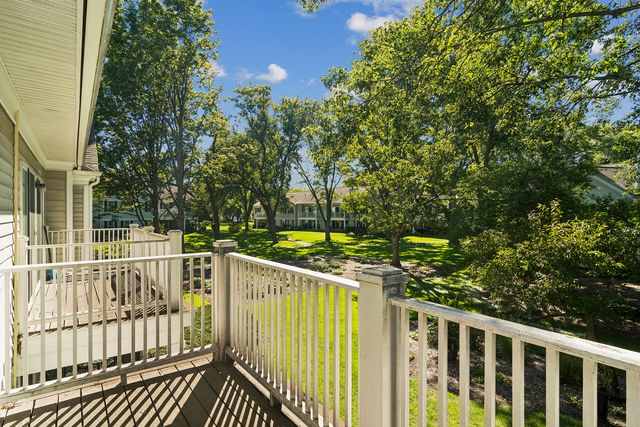 708 Newgate Lane B, Prospect Heights, IL 60070