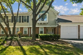 708 Newgate Lane B, Prospect Heights, IL 60070