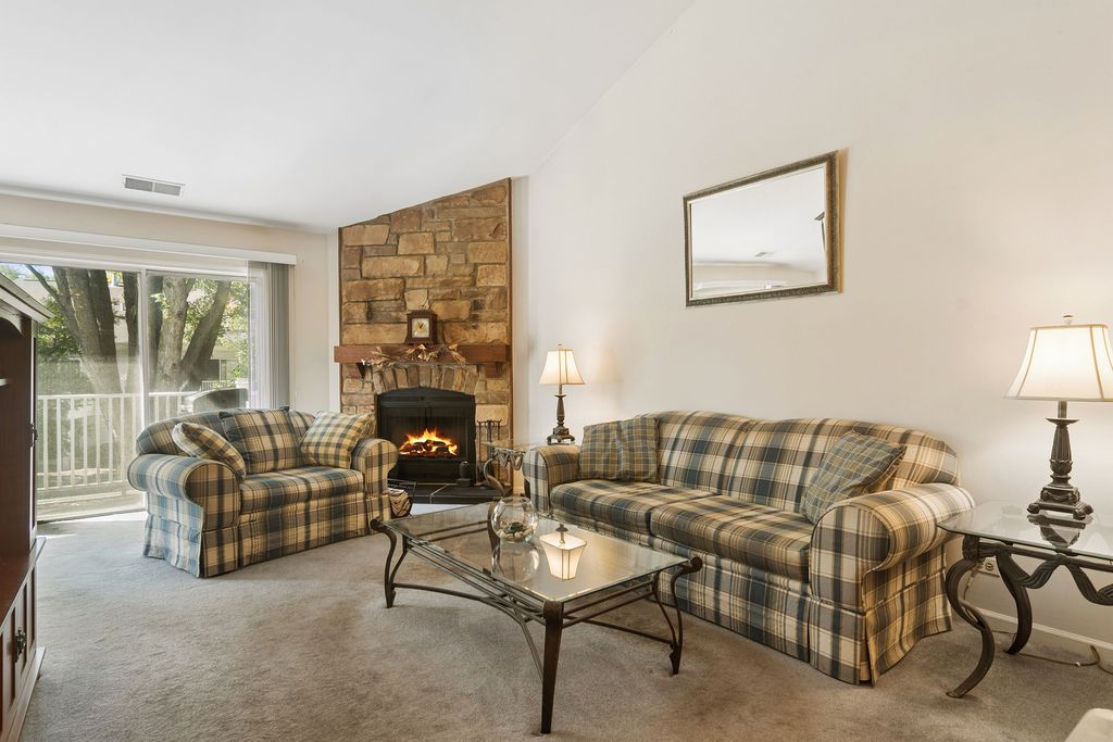 708 Newgate Lane B, Prospect Heights, IL 60070 — photo 4