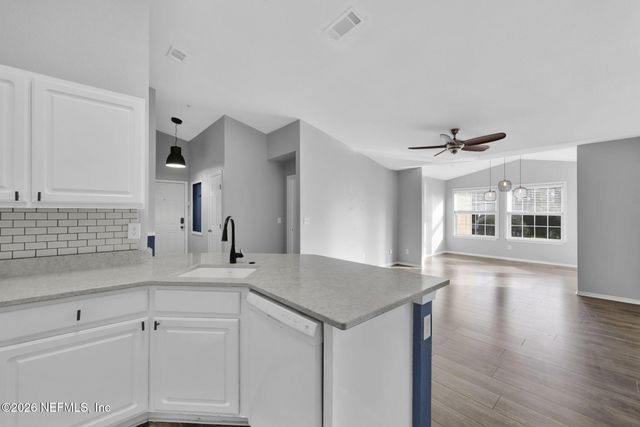 13810 SUTTON PARK Drive N 136, Jacksonville, FL 32224