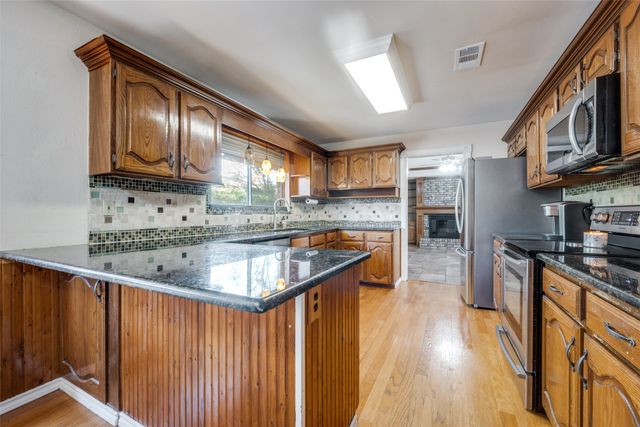 1109 Prairie Creek Place, Flower Mound, TX 75028