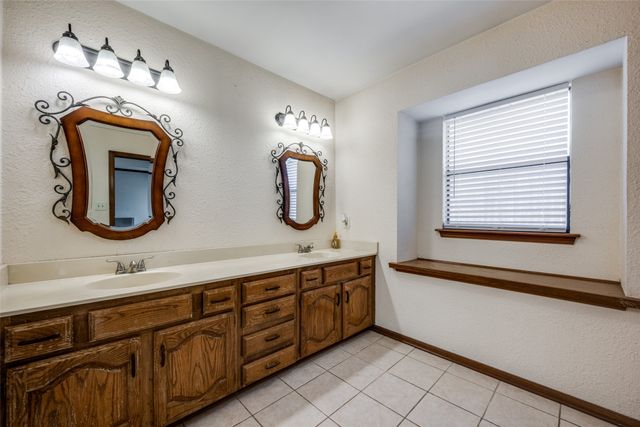 1109 Prairie Creek Place, Flower Mound, TX 75028