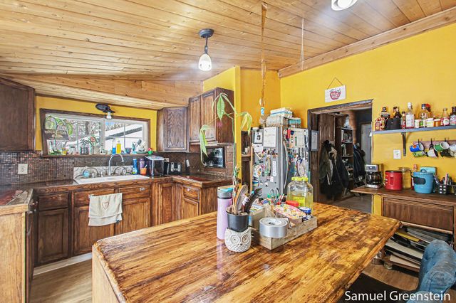 1258 56th Street, Fennville, MI 49408