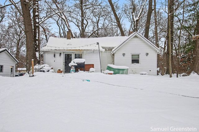 1258 56th Street, Fennville, MI 49408