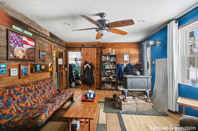 1258 56th Street, Fennville, MI 49408