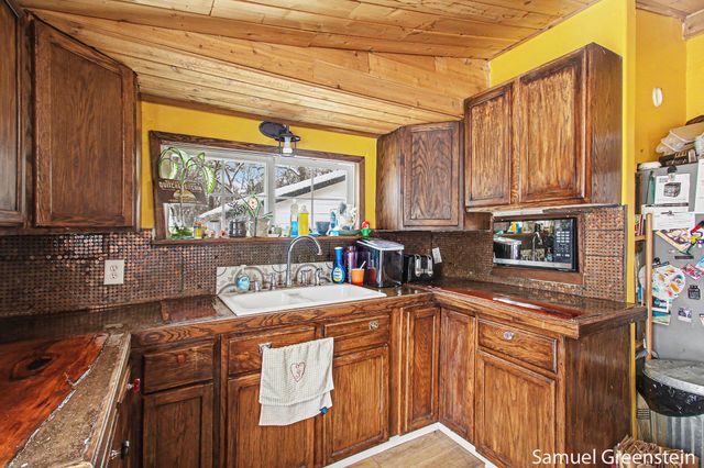 1258 56th Street, Fennville, MI 49408