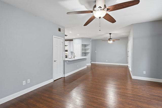 6020 Fannin Drive, Arlington, TX 76001