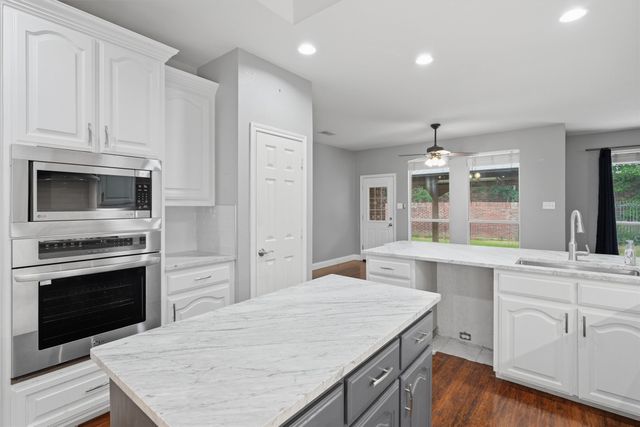 6020 Fannin Drive, Arlington, TX 76001