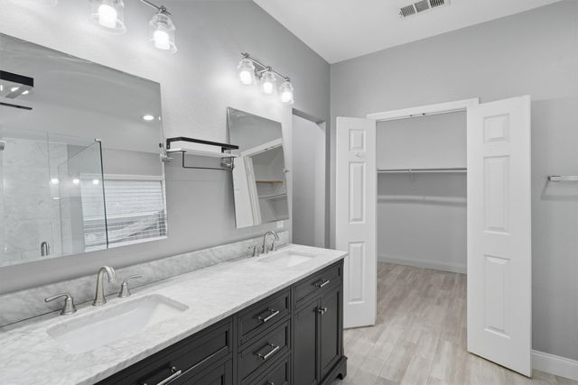 6020 Fannin Drive, Arlington, TX 76001
