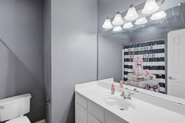 6020 Fannin Drive, Arlington, TX 76001