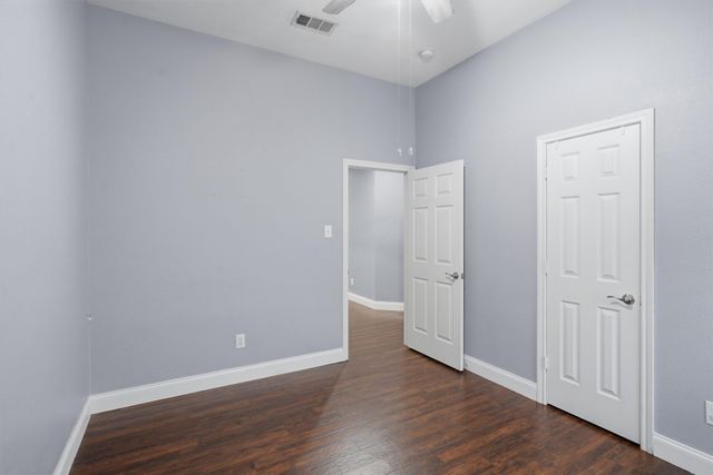 6020 Fannin Drive, Arlington, TX 76001