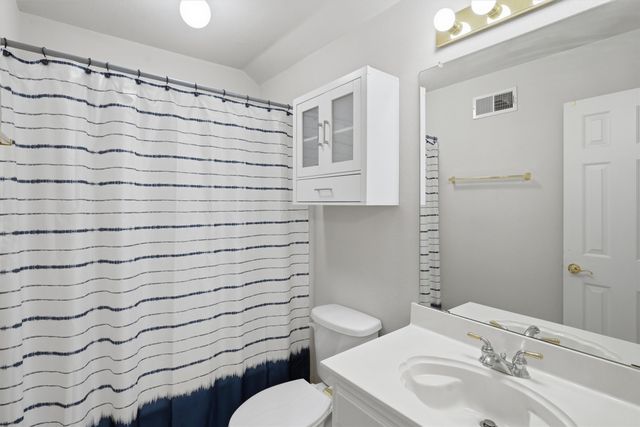 6020 Fannin Drive, Arlington, TX 76001