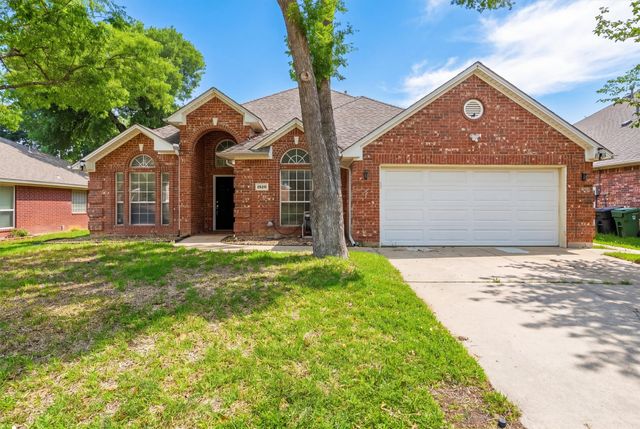 6020 Fannin Drive, Arlington, TX 76001