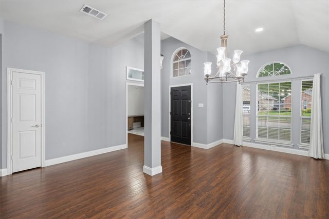 6020 Fannin Drive, Arlington, TX 76001