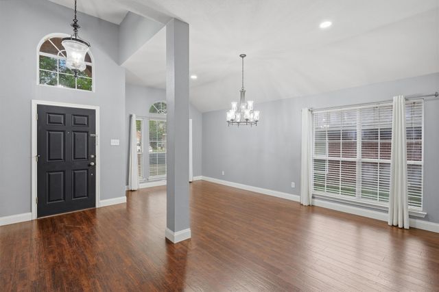 6020 Fannin Drive, Arlington, TX 76001