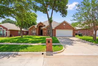 6020 Fannin Drive, Arlington, TX 76001