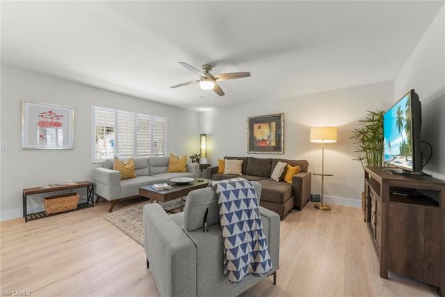 624 Flamingo DR 112, Venice, FL 34285