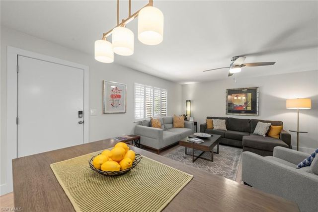 624 Flamingo DR 112, Venice, FL 34285