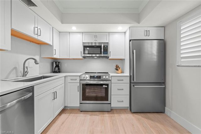 624 Flamingo DR 112, Venice, FL 34285