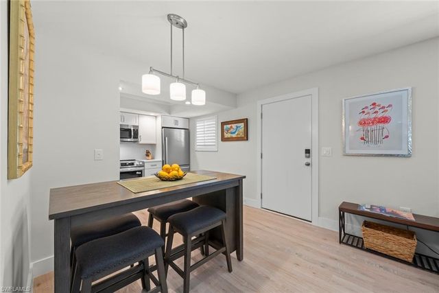 624 Flamingo DR 112, Venice, FL 34285