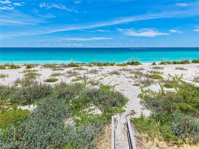 624 Flamingo DR 112, Venice, FL 34285