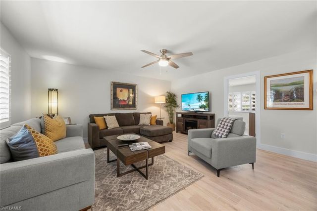 624 Flamingo DR 112, Venice, FL 34285