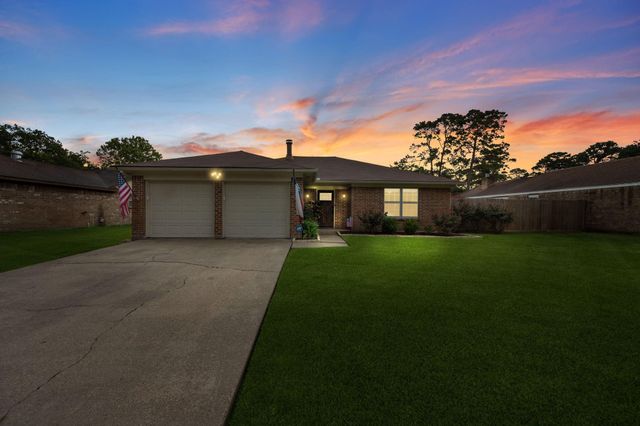 9910 El Chaco Street, Baytown, TX 77521