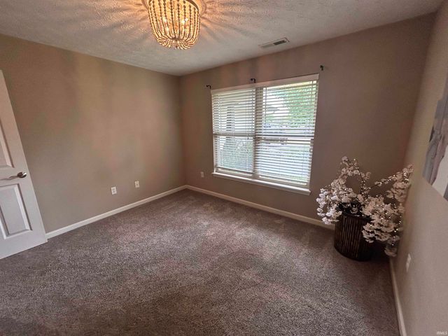 12 Kettle Circle, Lafayette, IN 47905