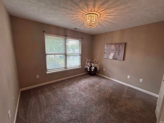 12 Kettle Circle, Lafayette, IN 47905